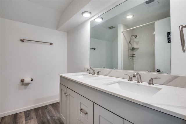 1905 Huntington Drive, Grand Prairie, TX 75051