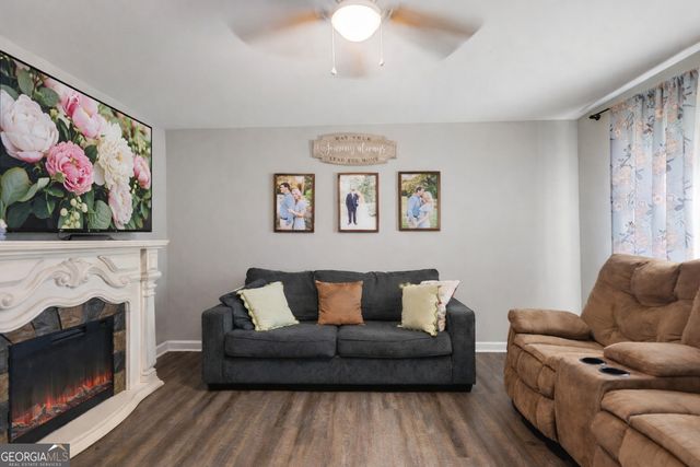 450 Candlestick Drive, Hull, GA 30646