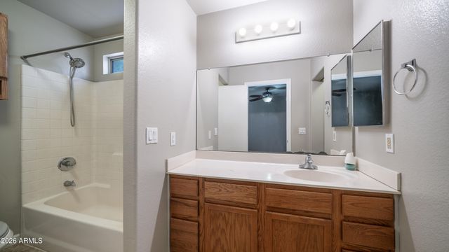 1462 W 19TH Avenue, Apache Junction, AZ 85120
