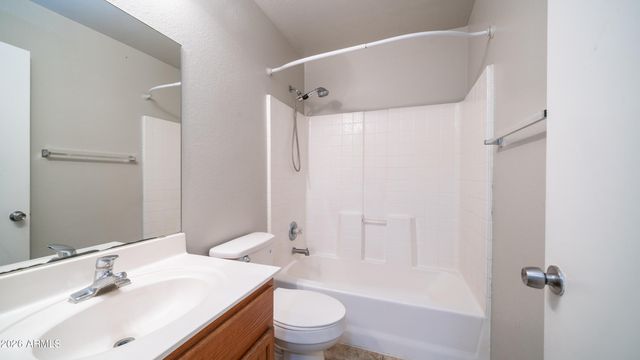1462 W 19TH Avenue, Apache Junction, AZ 85120