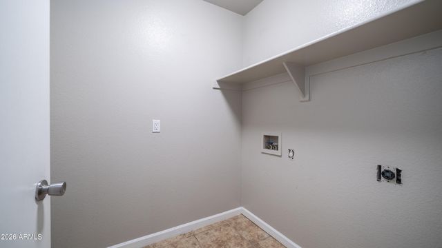 1462 W 19TH Avenue, Apache Junction, AZ 85120