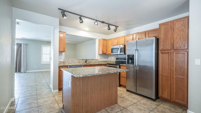 1462 W 19TH Avenue, Apache Junction, AZ 85120