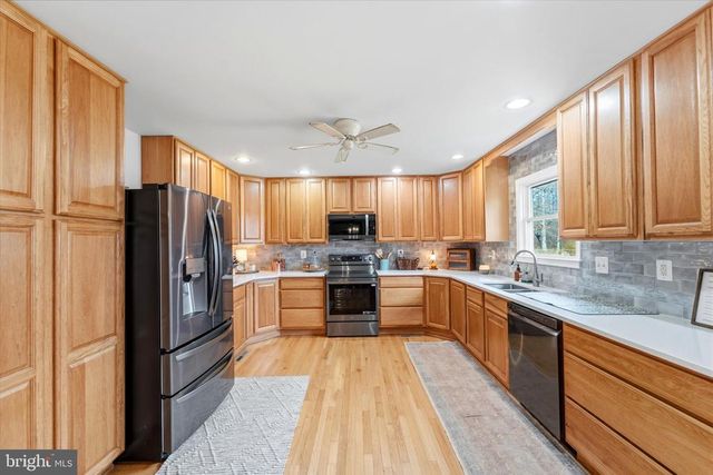 9107 GRASTY GOLD MINE RD, Rhoadesville, VA 22542