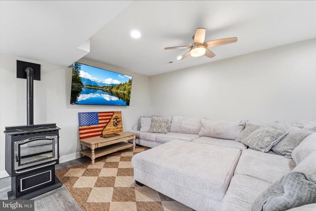 9107 GRASTY GOLD MINE RD, Rhoadesville, VA 22542