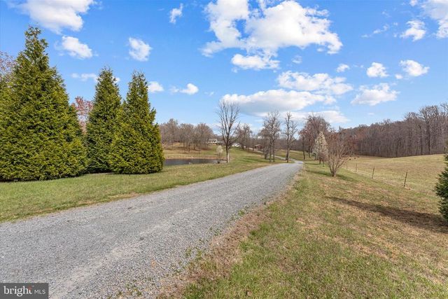 9107 GRASTY GOLD MINE RD, Rhoadesville, VA 22542