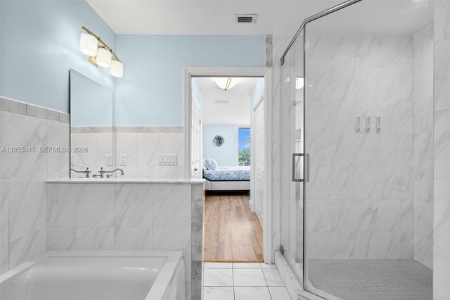 311 N Surf Rd, Hollywood, FL 33019