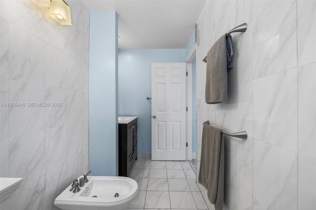 311 N Surf Rd, Hollywood, FL 33019