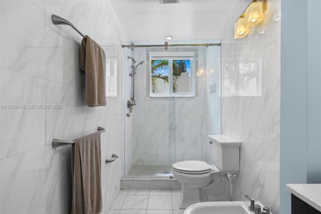 311 N Surf Rd, Hollywood, FL 33019