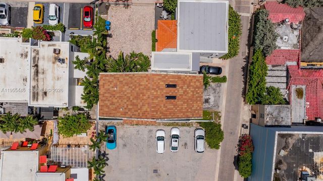 311 N Surf Rd, Hollywood, FL 33019