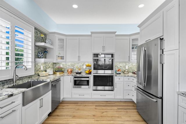 311 N Surf Rd, Hollywood, FL 33019