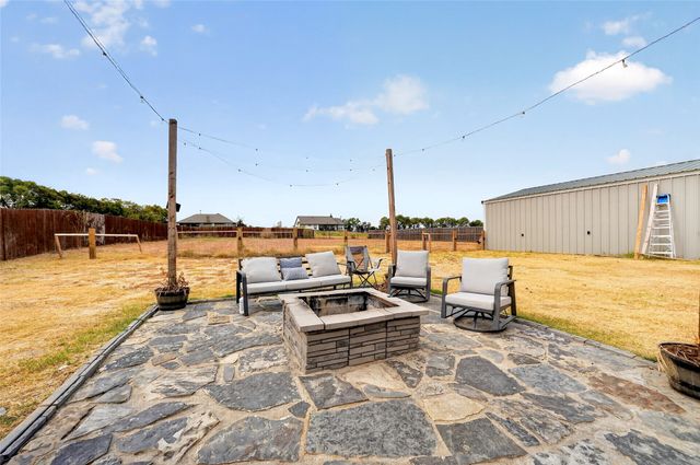 113 Ridgetop Trail, Rhome, TX 76078