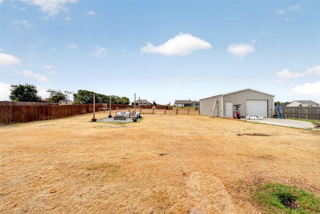 113 Ridgetop Trail, Rhome, TX 76078