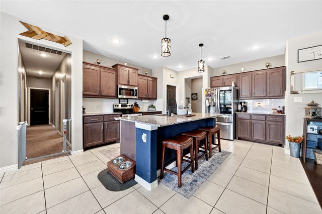 113 Ridgetop Trail, Rhome, TX 76078