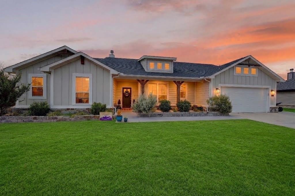 113 Ridgetop Trail, Rhome, TX 76078