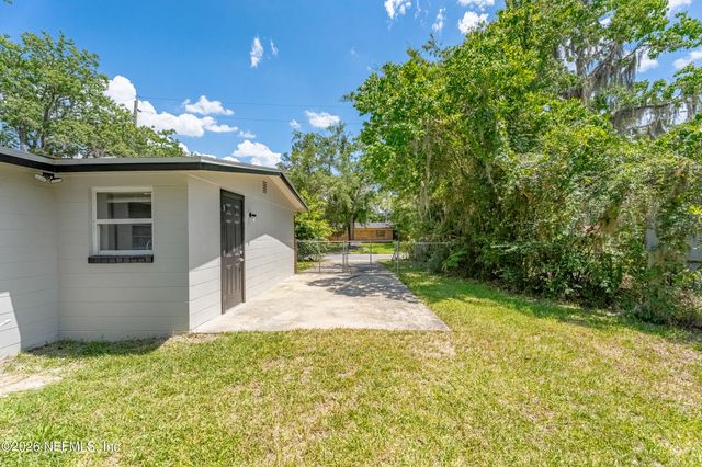 5327 ARROWSMITH Road, Jacksonville, FL 32208