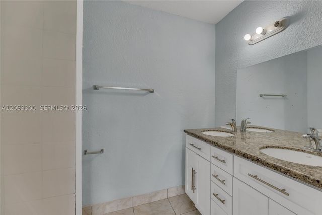 3793 NW 213th Ter, Miami Gardens, FL 33055