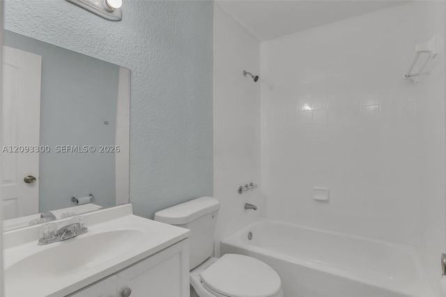 3793 NW 213th Ter, Miami Gardens, FL 33055