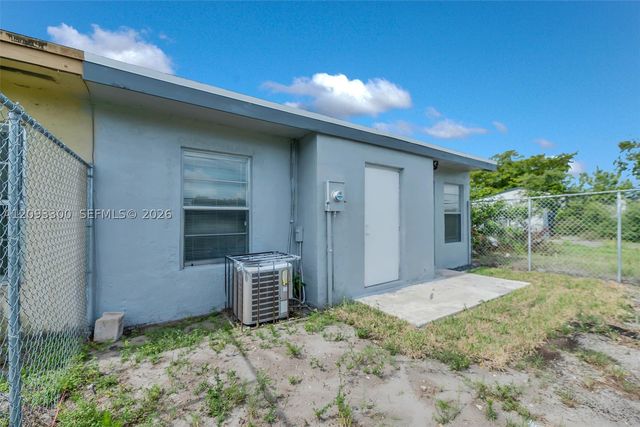 3793 NW 213th Ter, Miami Gardens, FL 33055