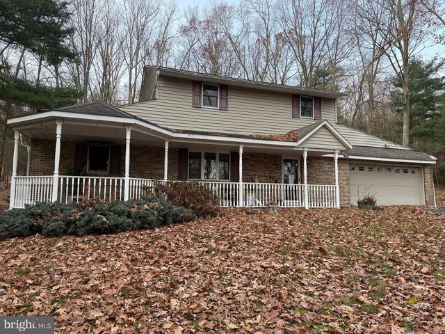 2183 E GRAND AVE, Tower City, PA 17980