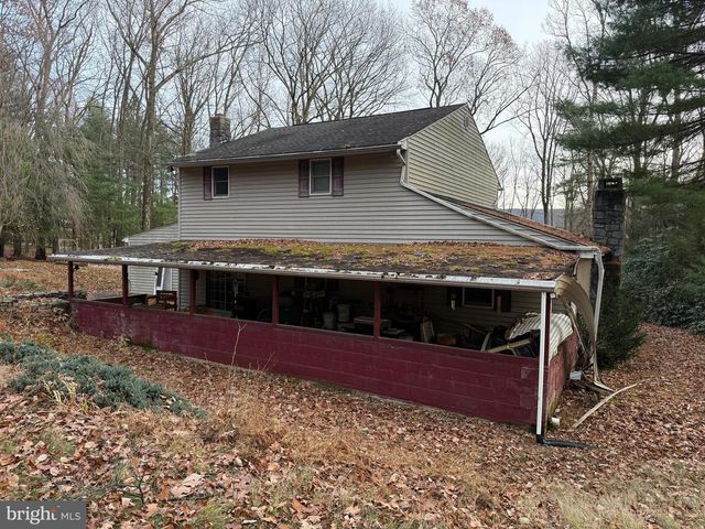 2183 E GRAND AVE, Tower City, PA 17980