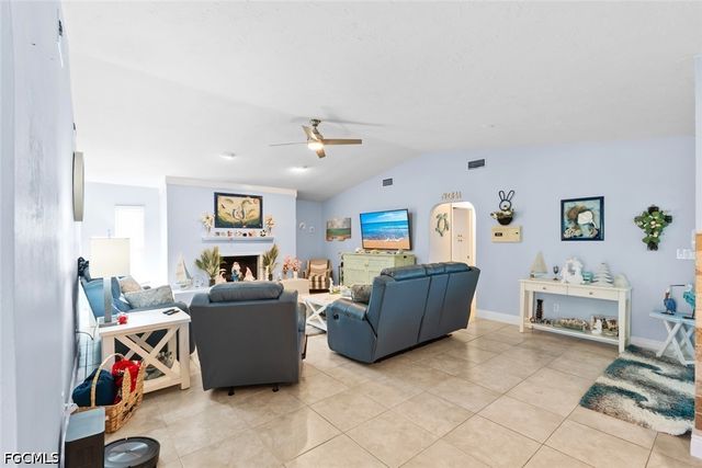 1826 SE 45th ST, Cape Coral, FL 33904