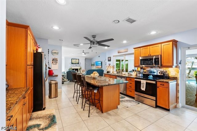 1826 SE 45th ST, Cape Coral, FL 33904