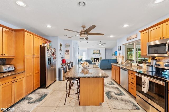 1826 SE 45th ST, Cape Coral, FL 33904