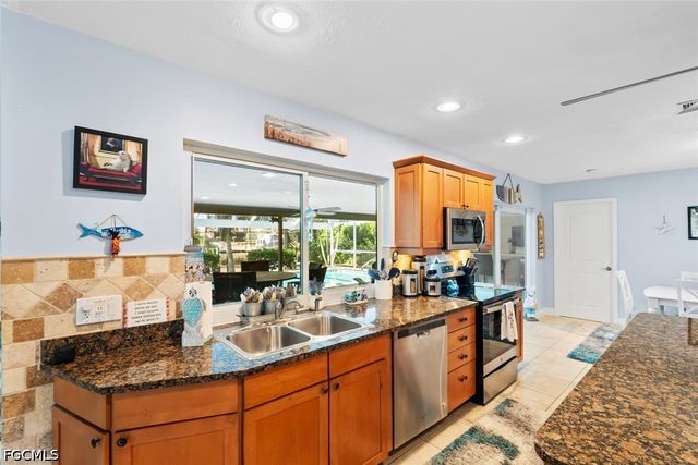 1826 SE 45th ST, Cape Coral, FL 33904