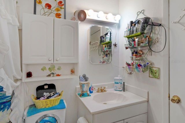 2005 HUDSON CT, Oldsmar, FL 34677