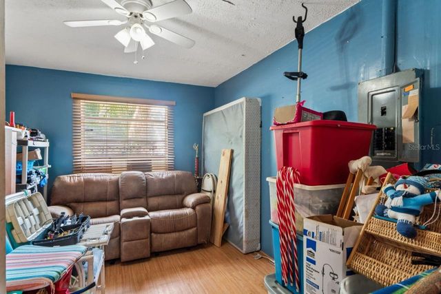 2005 HUDSON CT, Oldsmar, FL 34677