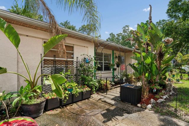 2005 HUDSON CT, Oldsmar, FL 34677