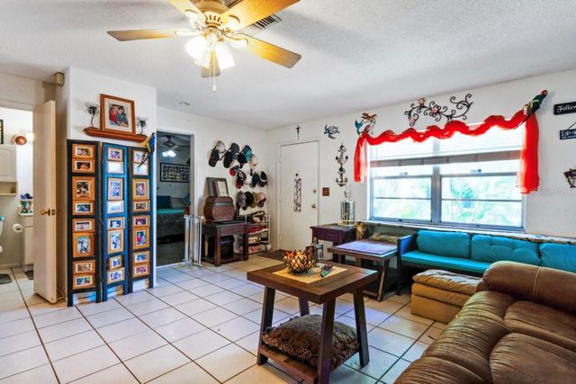 2005 HUDSON CT, Oldsmar, FL 34677