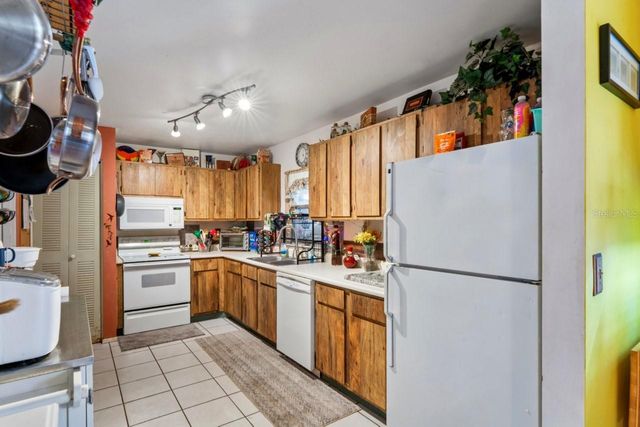 2005 HUDSON CT, Oldsmar, FL 34677