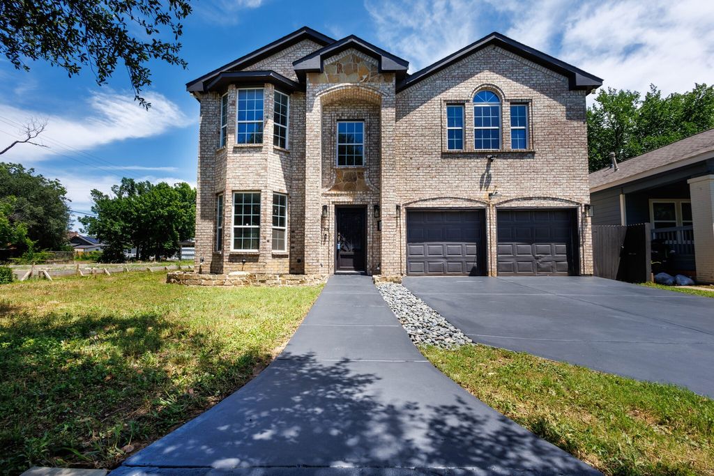 3005 S Jennings Avenue, Fort Worth, TX 76110