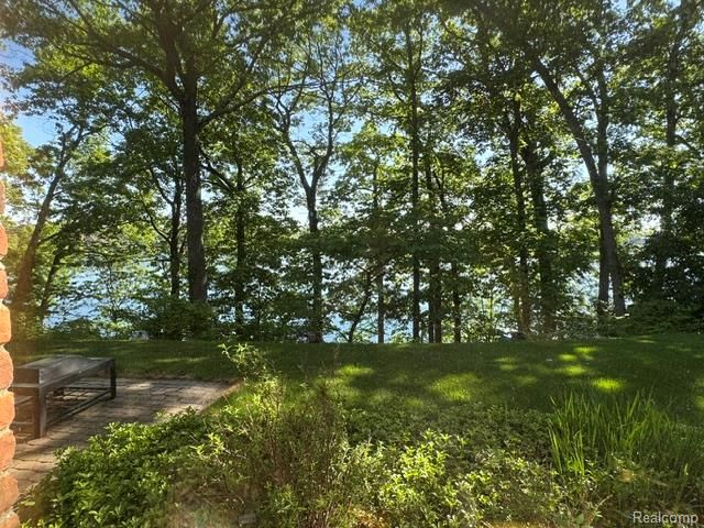 1448 Inwoods Circle, Bloomfield Hills, MI 48302