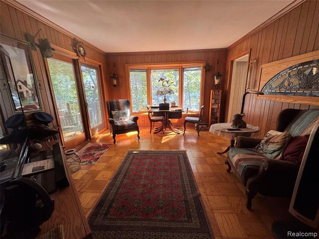 1448 Inwoods Circle, Bloomfield Hills, MI 48302