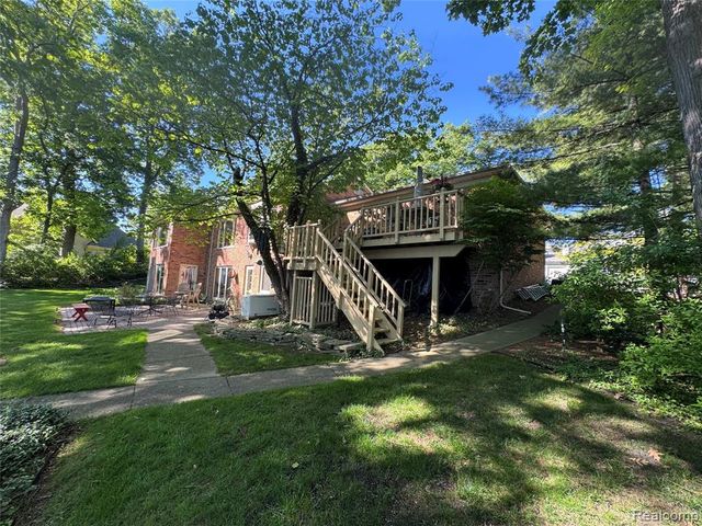 1448 Inwoods Circle, Bloomfield Hills, MI 48302