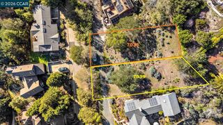7039 Buckingham Blvd, Berkeley, CA 94705