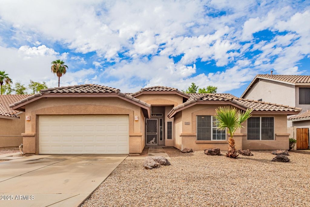 1314 S Larkspur Street, Gilbert, AZ 85296