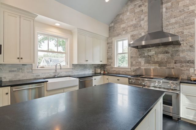 1121 Glenwood Ave, Nashville, TN 37204