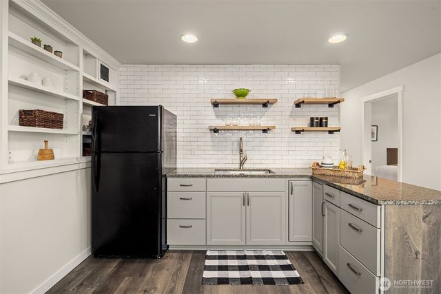 1442 Sunset Avenue, Ferndale, WA 98248