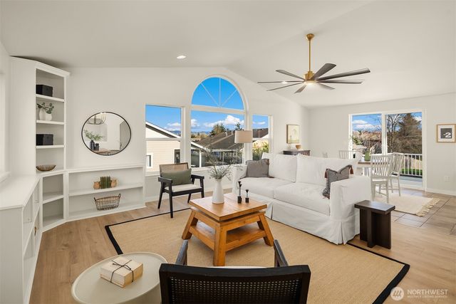 1442 Sunset Avenue, Ferndale, WA 98248