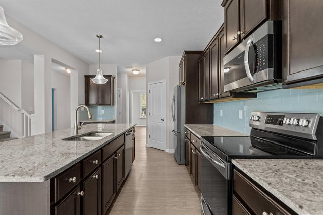 5552 golden gate Way, Kokomo, IN 46902