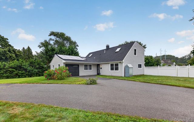 178 Montrose Drive, Port Jefferson Station, NY 11776