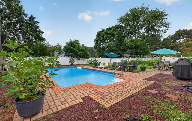 178 Montrose Drive, Port Jefferson Station, NY 11776
