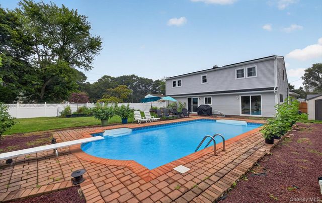 178 Montrose Drive, Port Jefferson Station, NY 11776
