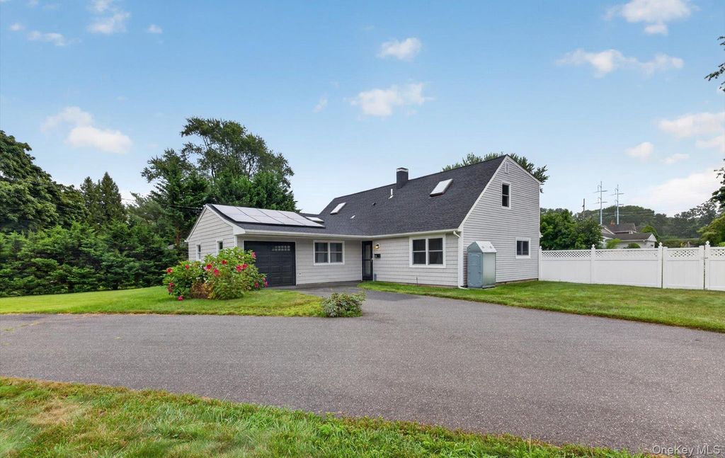 178 Montrose Drive, Port Jefferson Station, NY 11776 — photo 3