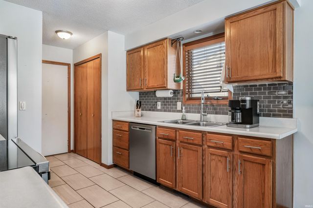 1809 Monet Drive, Fort Wayne, IN 46845