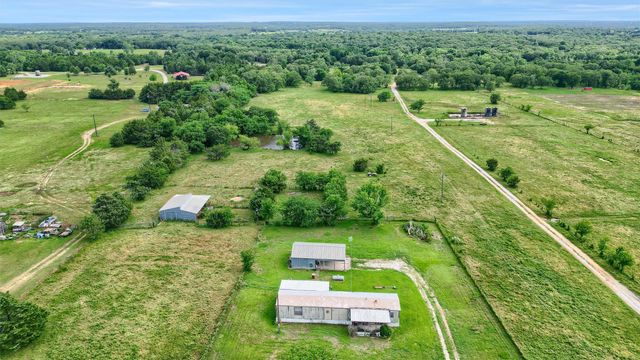 1142 County Road 212, Gainesville, TX 76240