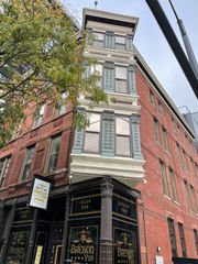 733 N Wells Street 2, Chicago, IL 60654